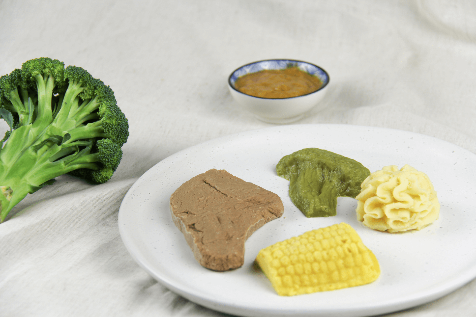 95060-lamb chop corn broccoli mash (1)
