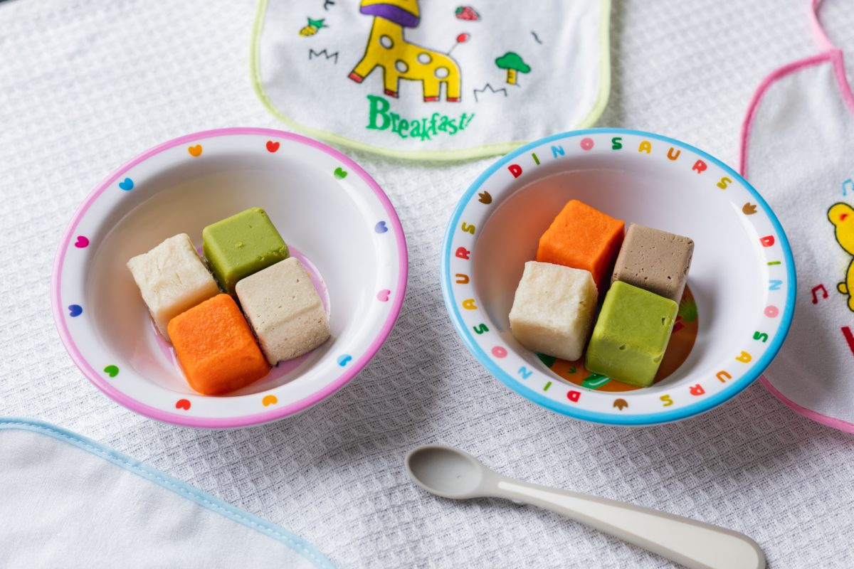 Pureed baby food cubes