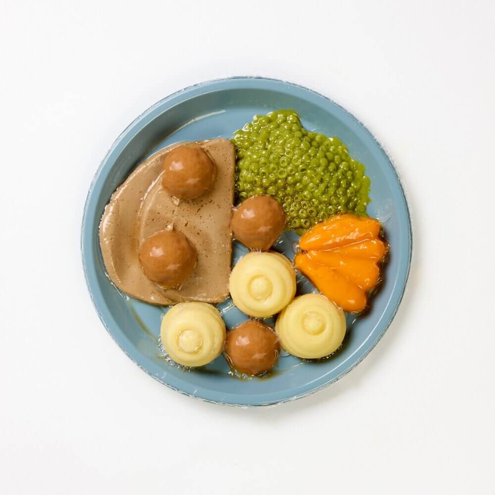 Roast Beef with Peas, Carrots, Mashed Potato & Classic Gravy - Minced & Moist - Image 2