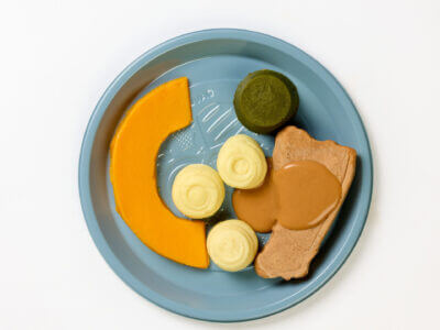 level 5 sirloin steak with vegetables pre-plated meal