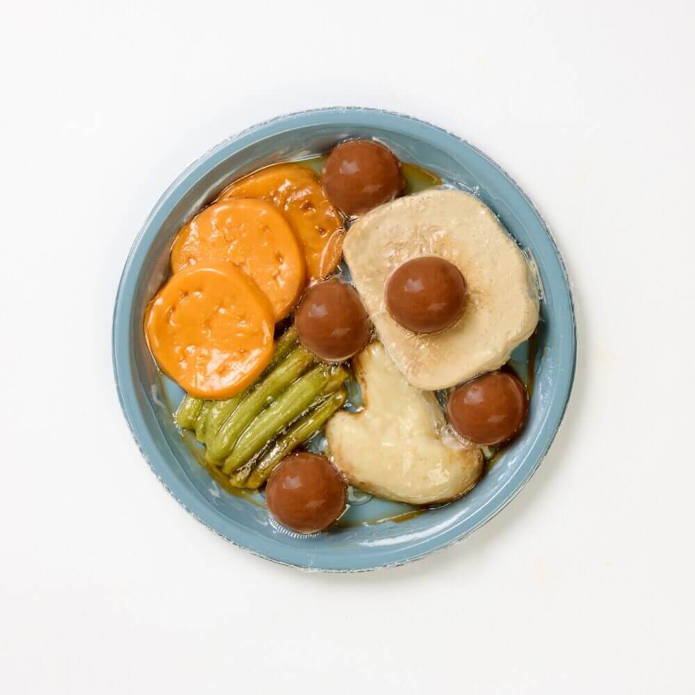 level 4 chicken loaf and vegetables pre-plated meal